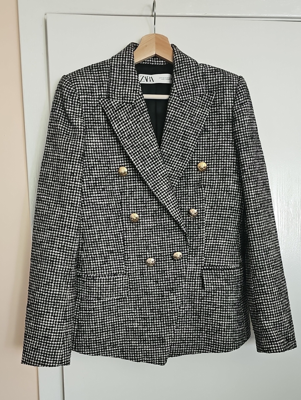 Women's Black & White Houndstooth Double-Breasted Blazer Jacket - Picture 2 of 4
